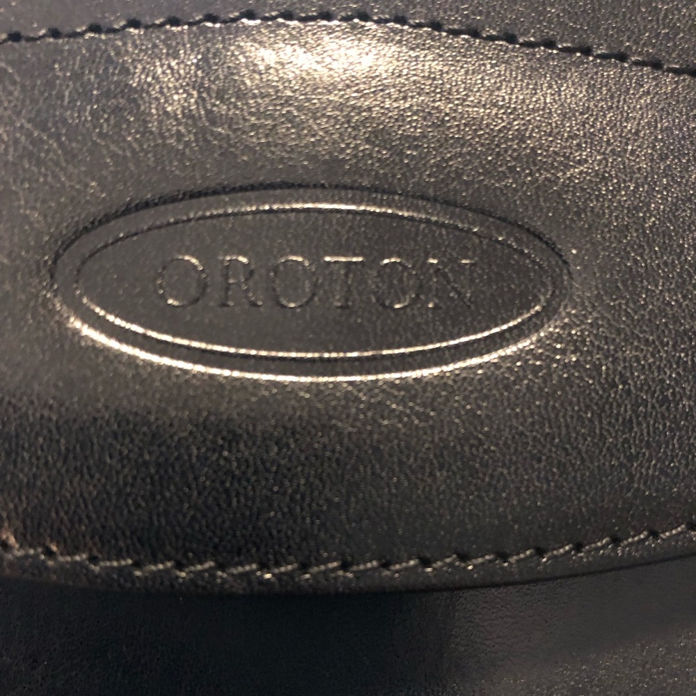 Oroton black leather crossbody purse with snap flap and slip pocket on back - Picture 2 of 9